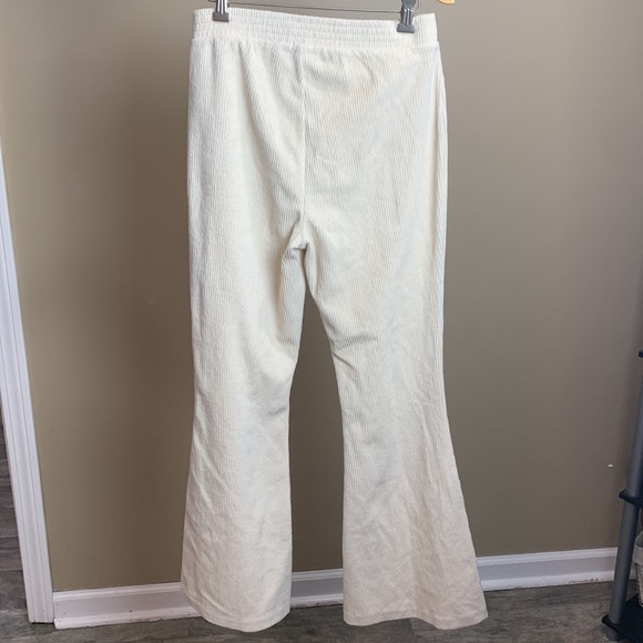 Aeri groove on ribbed velour flare pants - Picture 5 of 8